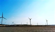 国内最大轮式起重机亮相天津港｜风电吊装核心技巧