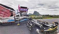 广西灌平高速应用无人机群施工｜智能道路建设新突破